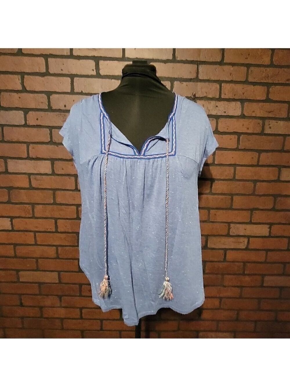 New direction woman's peasant short sleeve t-shirt top Pale purple with speckled